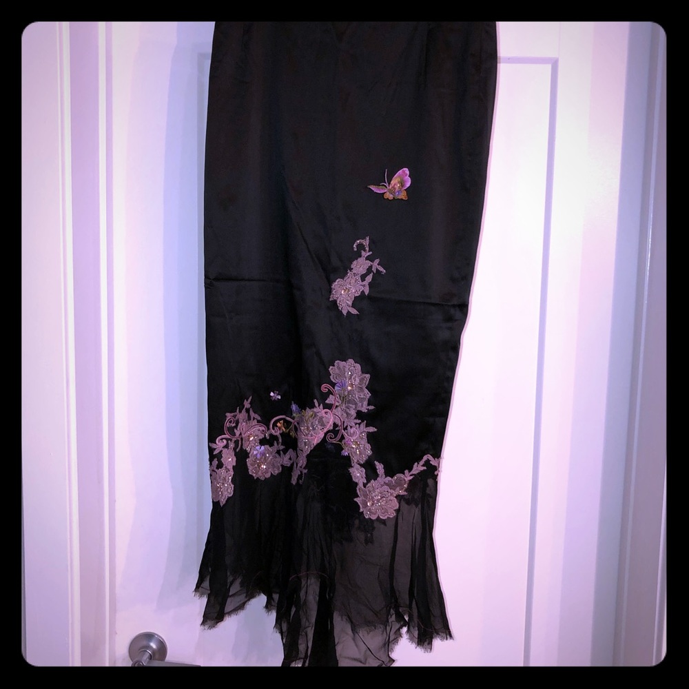 Tulip bottom embroidered skirt